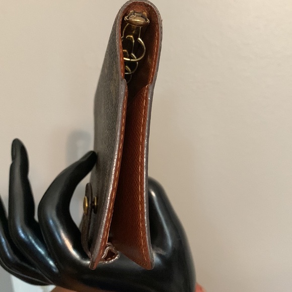 Louis Vuitton Monogrammed Agenda/Credit Card Holder - Picture 4 of 9